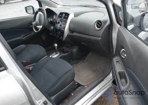 2015 Nissan Versa Note S (Sr)/S Plus/Sl/Sr/Sv z USA, uszkodzony, nr VIN 3N1CE2CP6FL421044